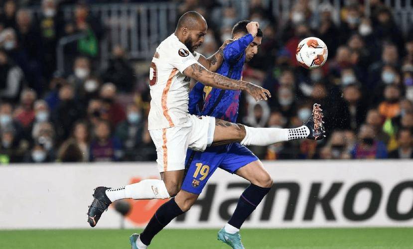 欧冠生死夜!加拉塔萨雷主场复仇圣吉联合,奥斯梅恩缺阵成最大变数